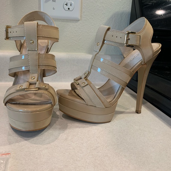 Nude suede platform pumps from ALDO. Used mildly. - Picture 3 of 16